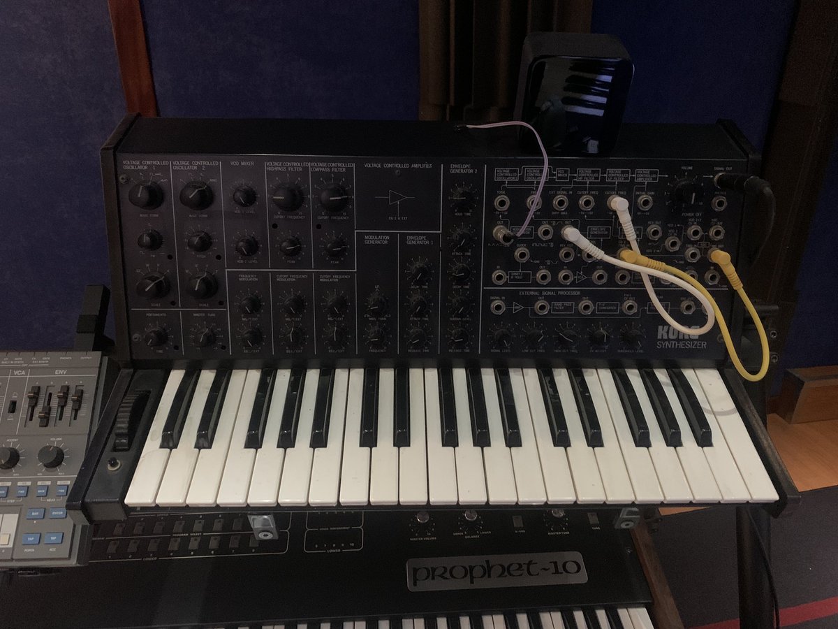 miniMOsynth's tweet photo. @synthfix and 20 (not ebay though 😋) https://t.co/hogqNqxq1k