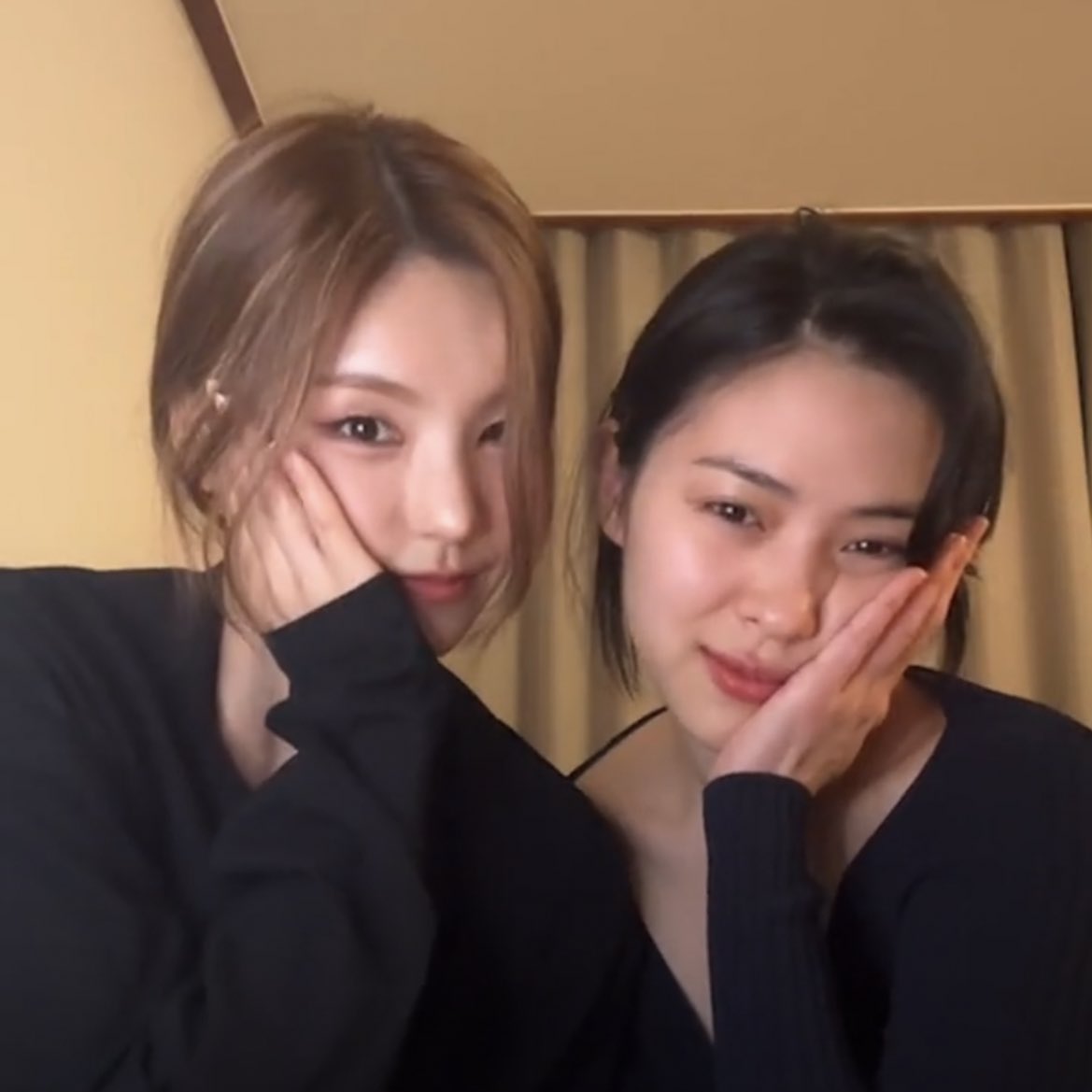it_ryeji_zy's tweet photo. a day after each other’s birthday🥹 https://t.co/ddYEdIW3Wt