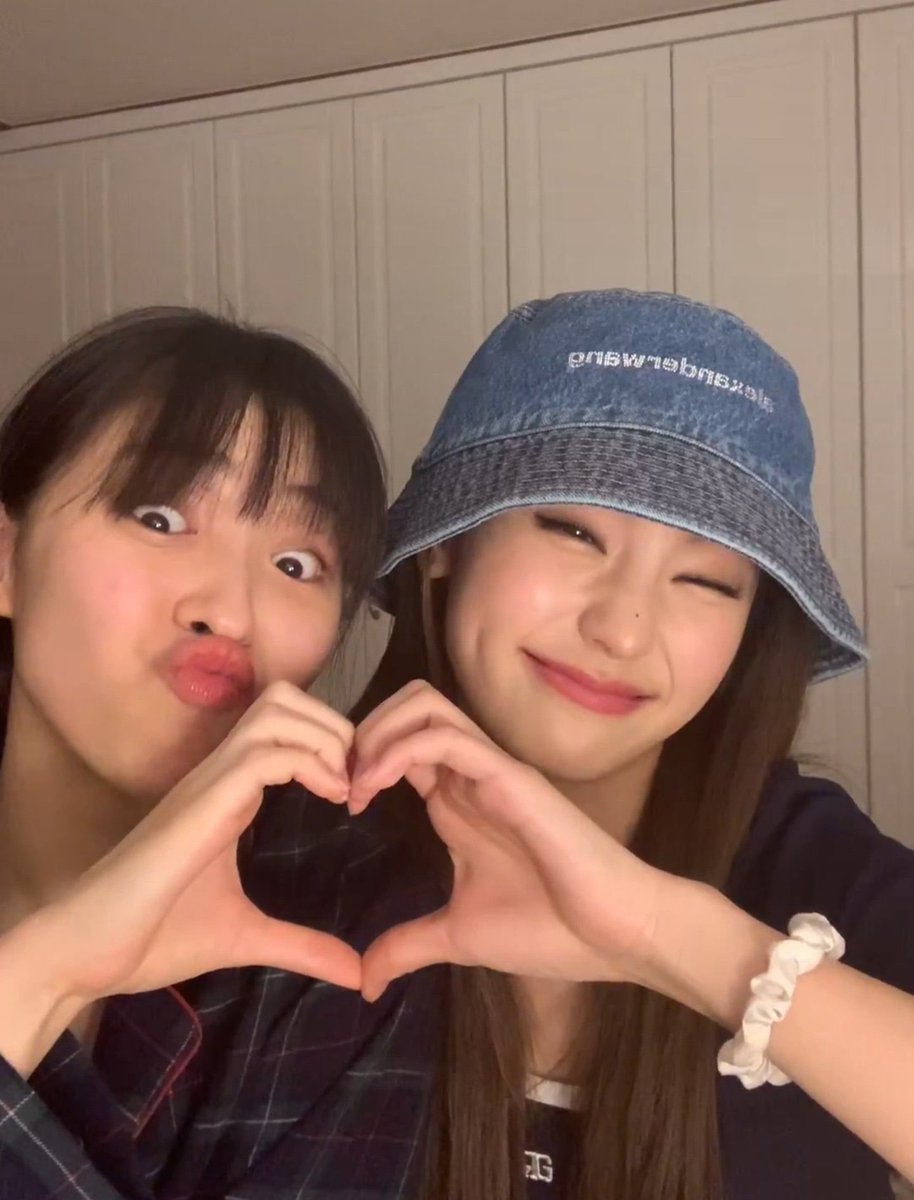 it_ryeji_zy's tweet photo. a day after each other’s birthday🥹 https://t.co/ddYEdIW3Wt