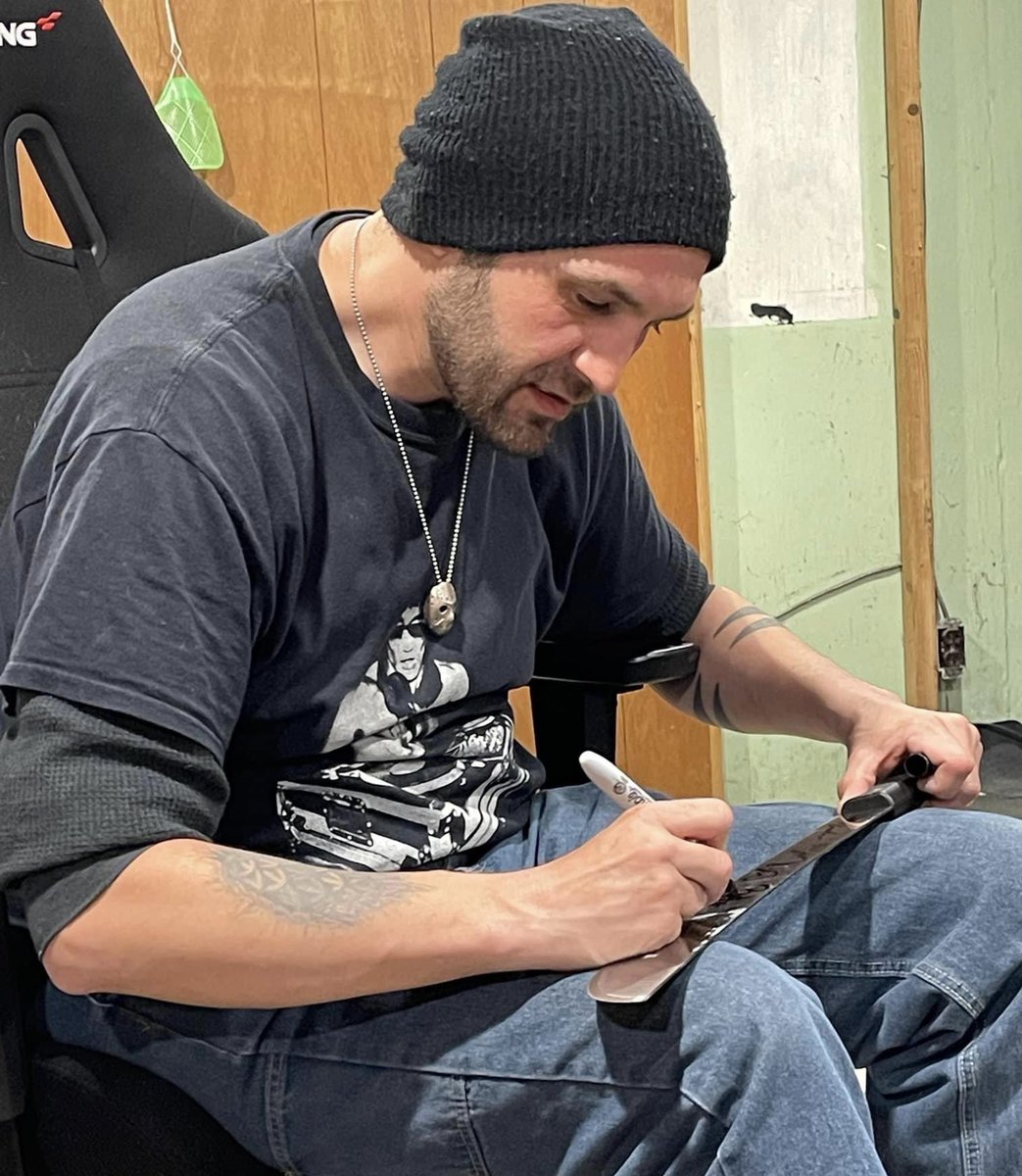 TheFallofCampB's tweet photo. @goregalor signing posters, masks, movies &amp; machetes for the FOCB campaign.  Brent did an amazing job as Jason Voorhees in the film. You can watch it here: https://t.co/WQ8H81glZ0 @SlashNCast https://t.co/c1uSuaKO2N