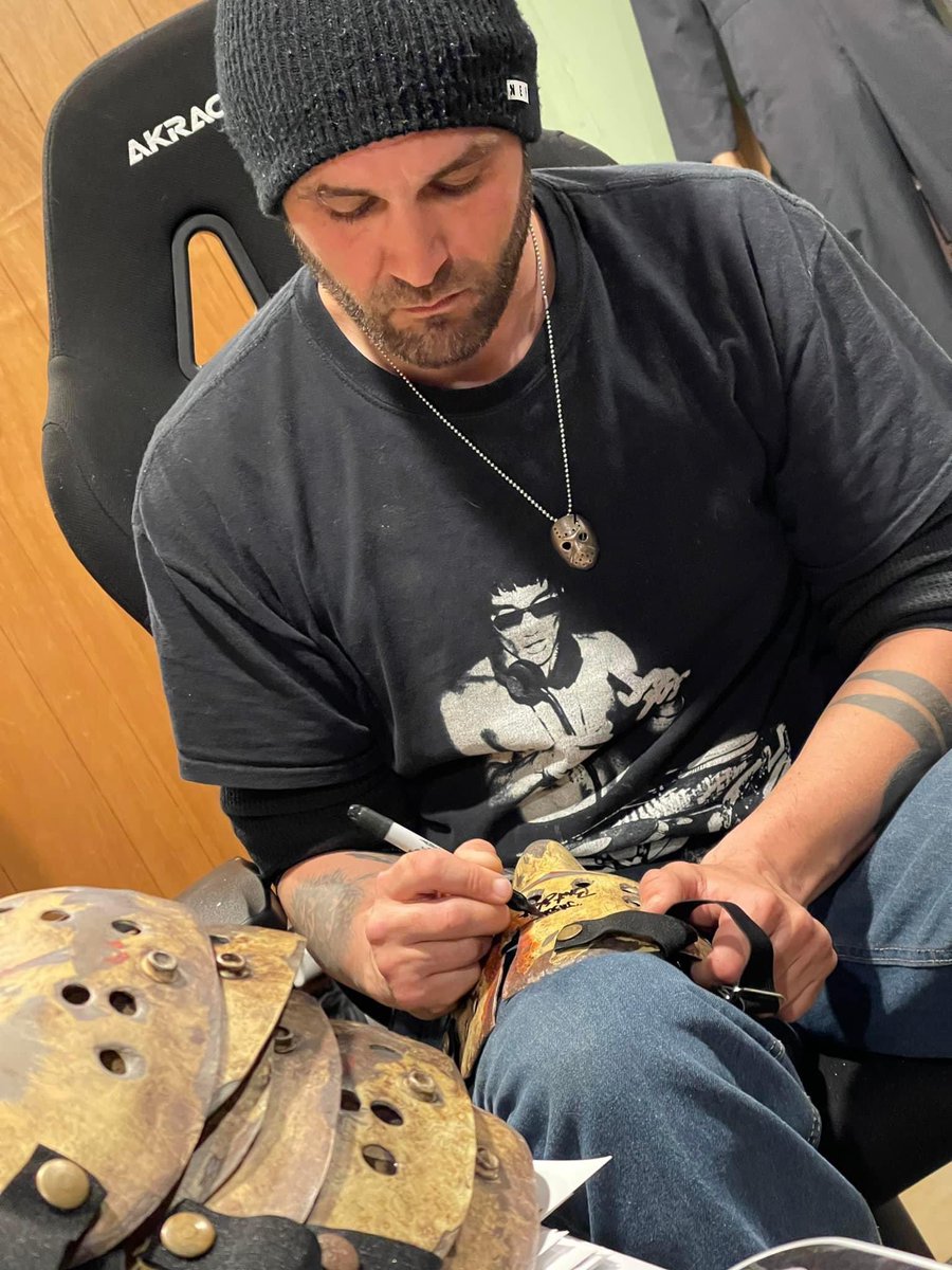 TheFallofCampB's tweet photo. @goregalor signing posters, masks, movies &amp; machetes for the FOCB campaign.  Brent did an amazing job as Jason Voorhees in the film. You can watch it here: https://t.co/WQ8H81glZ0 @SlashNCast https://t.co/c1uSuaKO2N