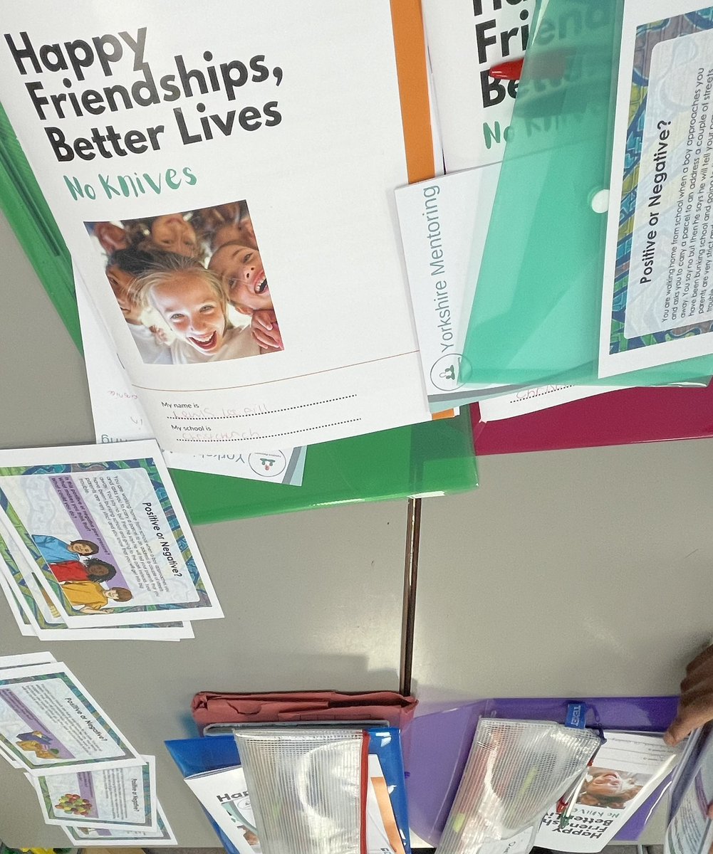 Great feedback from Year 6 pupils @CCAHD2 today: ‘I learnt to not go on apps with age restrictions. I had lots of fun today.’ ‘I have learned to stay safe. I have enjoyed talking on different ways to solve problems.’ #Huddersfield #Knifefree <a href="/SaferKirklees/">Safer Kirklees</a> @wy_vru