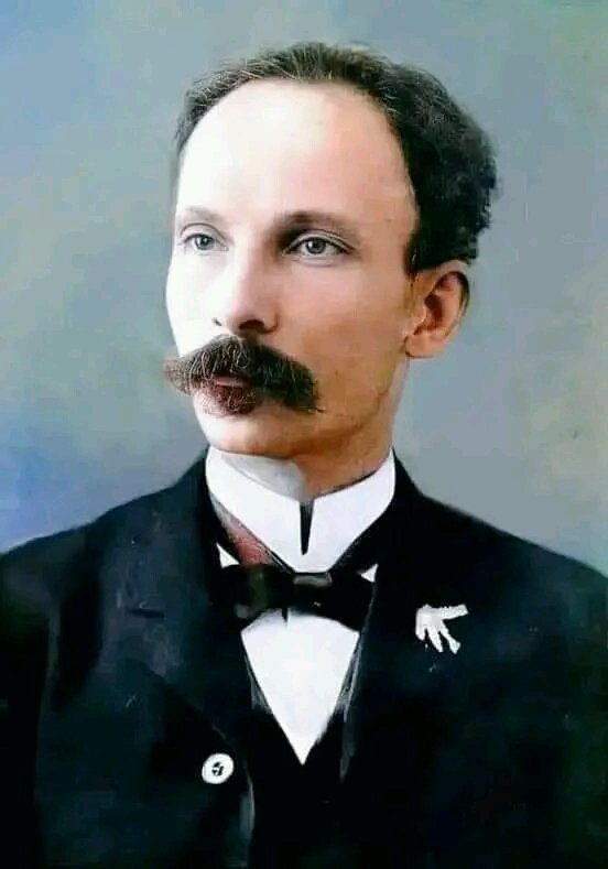 'Ella, la santa patria, impone singular reflexión... Este deber insigne, con fuerza de corazón nos fortalece: como perenne astro nos guía, y como luz de permanente aviso saldrá de nuestras tumbas". José Martí 
<a href="/CubaMined/">MINED</a> 
<a href="/dpesanct/">DGEsanct-Spiritus</a> 
<a href="/EmbacubaCol/">Embajada de Cuba en Colombia</a>