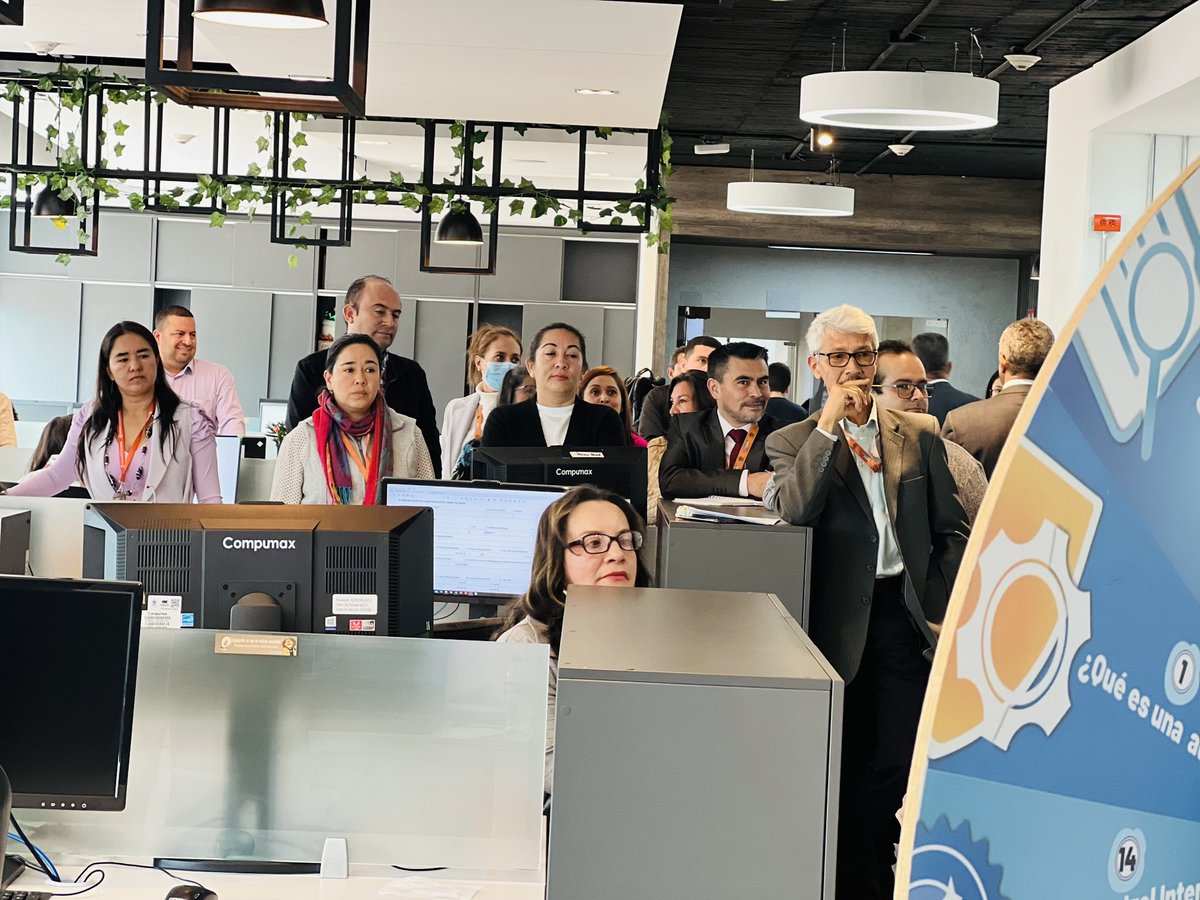 ControlIntCund's tweet photo. ¡Agradecemos a @HaciendaCundi por su compromiso en equipo por generar una cultura del control efectiva frente al logro de los objetivos en @CundinamarcaGob! 🙌🏻 

Entregamos conocimiento, tips y recomendaciones para las Auditorías con Enfoque Empalme 2023. 🚀🤓

#RegiónQueProgresa https://t.co/yT5Rg4JU8I