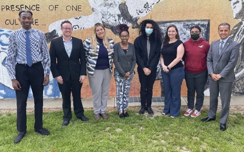 ACATL's tweet photo. Thank you to @officialSCUSD New Tech HS Principal Martin for inviting me to panel for the Senior ‘Defense of Learning’ presentations.  

These students reflect &amp; defend on their skills and performance during this senior year.  

Joined by @RhodesTrustee @twkayatta &amp; Sup. Aguilar https://t.co/jk8dYvi3Xc