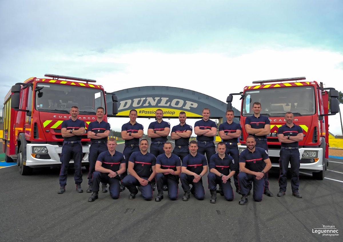 sdis53's tweet photo. Les caporaux Julien GOUGEON, Mathieu LECOMPTE, Bryan GARGIULO du @sdis53 ont terminé la semaine dernière leur formation d'intégration de #SapeursPompiers professionnels au @sdis72.C'est sur le mythique circuit des 24h du Mans, qu'ils ont pu célébrer la validation de la formation. https://t.co/dRvHSRn837