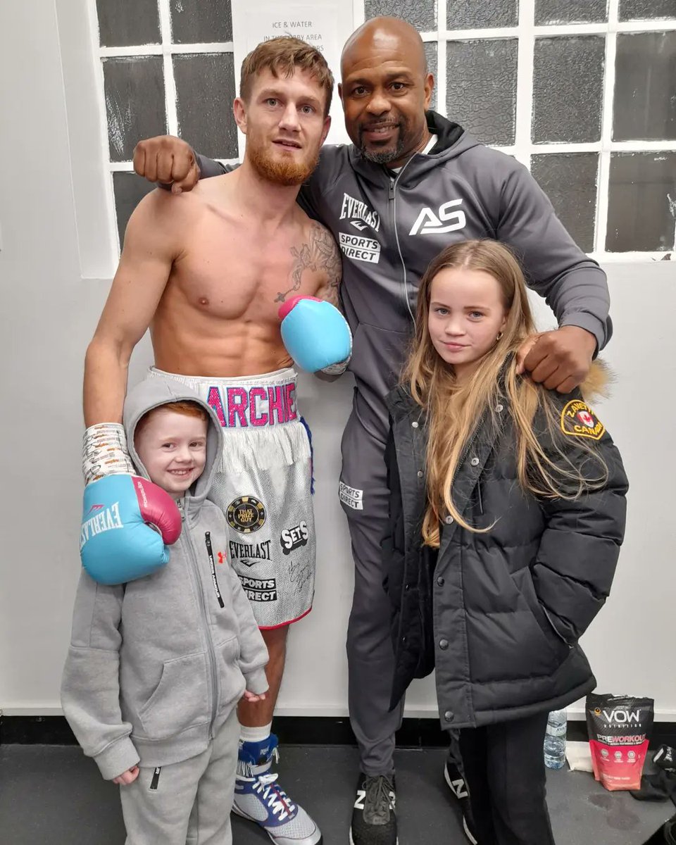 richsawyer123's tweet photo. What a weekend for @archiesharp95 ...Boxing on his birthday lol ...got the job done with ease ... was a pleasure working with @RealRoyJonesJr and @iainweaver ...onwards and upwards #bigfightsonly #allwayslearning @YorkHallEvents https://t.co/K4zogIeUQb