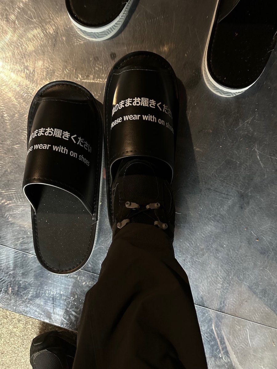 alexanderlee1's tweet photo. "Please wear with on shoes"

First time that I encountered slippers in Japan that were way oversized.

#googletranslatefail #shoeslippers #kyotographie #japan #shoesoff https://t.co/pqf4r6fsSF