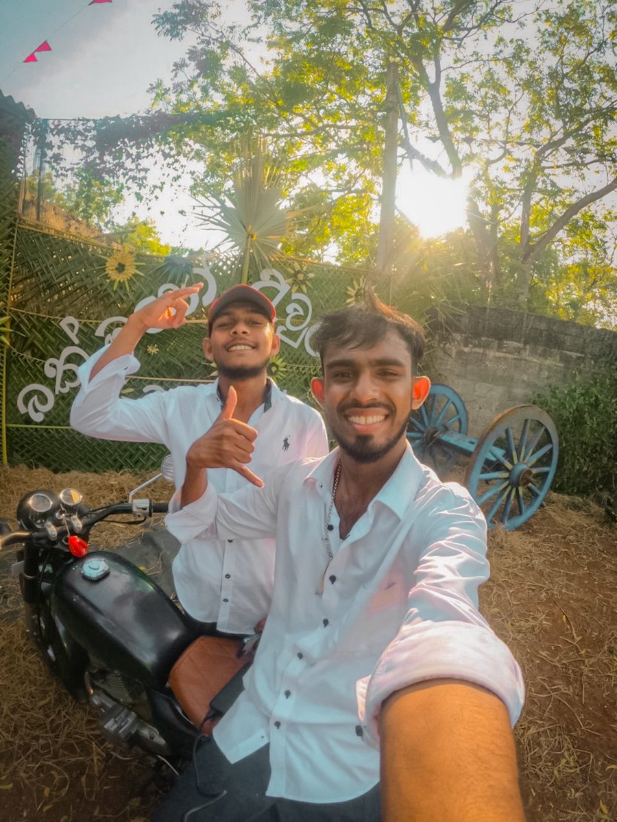 අවුරුදු ජයද...? 🌝