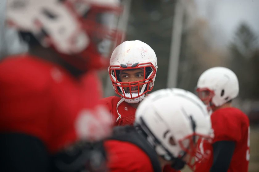 FargoBigE's tweet photo. Former Fargo Davies DL Justice Noel continuing to elevate his game for Dragons #MSUMDragons #NSIC @inforum @inforumsports https://t.co/UgqwjnLFOn https://t.co/SIT9qiNUTp