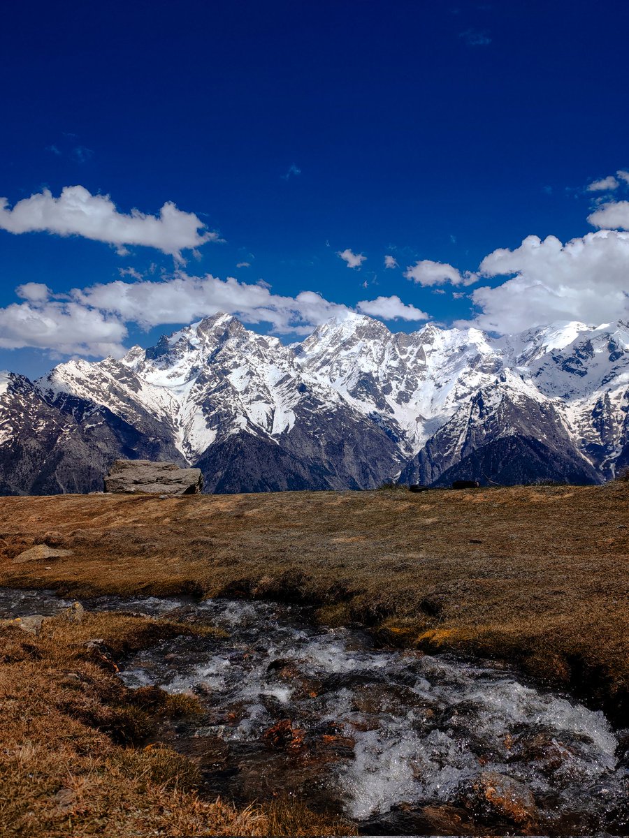 arvindnegii's tweet photo. Chaka Meadows 🌸
Kinnaur, India

#ThePhotoHour #PhotoOfTheDay #StormHour 
#mountains #IncredibleIndia #himalaya #Nikon 

@dharamveerifs @incredibleindia @aishwaryarajifs @hp_tourism @tourismgoi @himisra – at Kalpa https://t.co/nKDPBTREEj