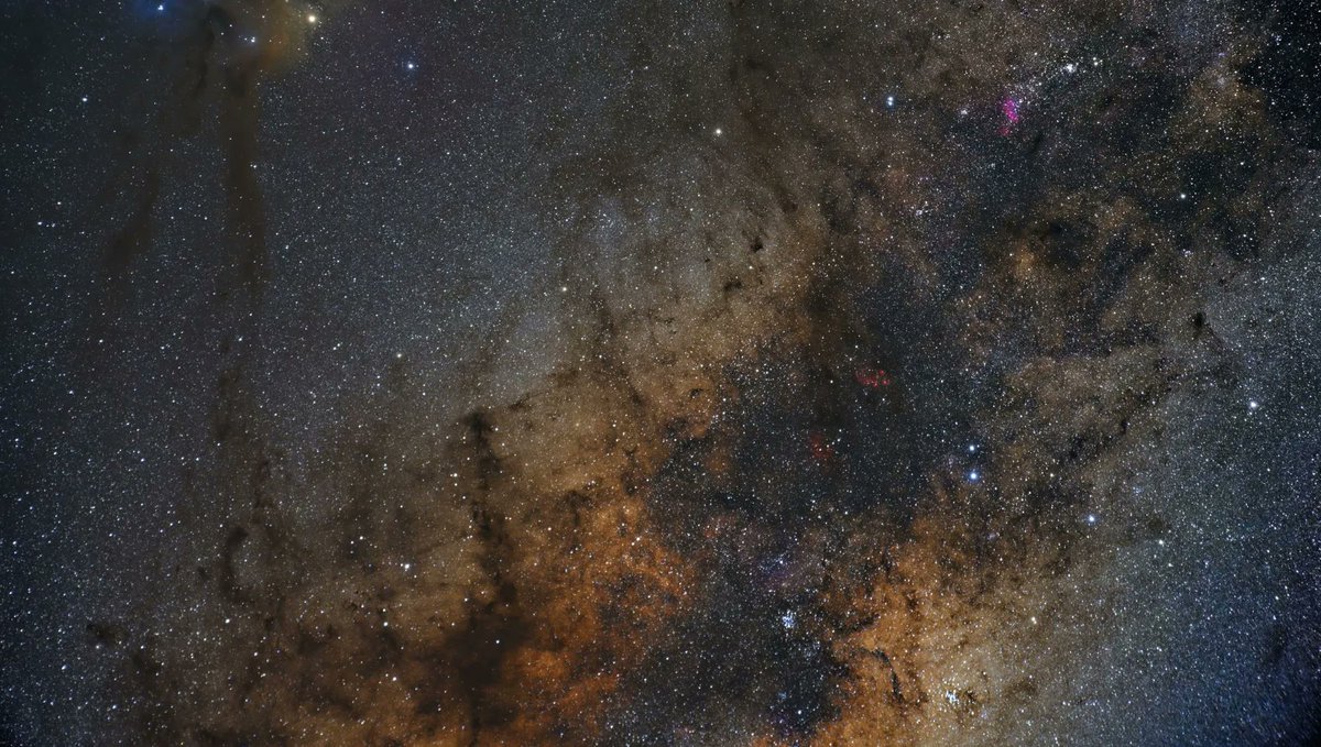 NounsArchive's tweet photo. Did you know there's a repository of cc0 space images to be used freely by artists sponsored by @nounsdao ?

@CosmosAstroArt's passion on space &amp; astronomy has pretty much helped building this. Do check it out!

→ https://t.co/b2rJx402H9 https://t.co/YqDYcdHka6