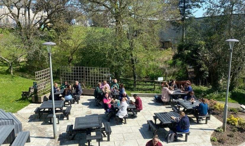 PencarrowICU's tweet photo. .. and thank you to @DebWorkWorld and the band 7 team for our Thai food lunch in the sun 😋😋😋 #teampencarrow @UHP_NHS https://t.co/QzH5Zn3YQC