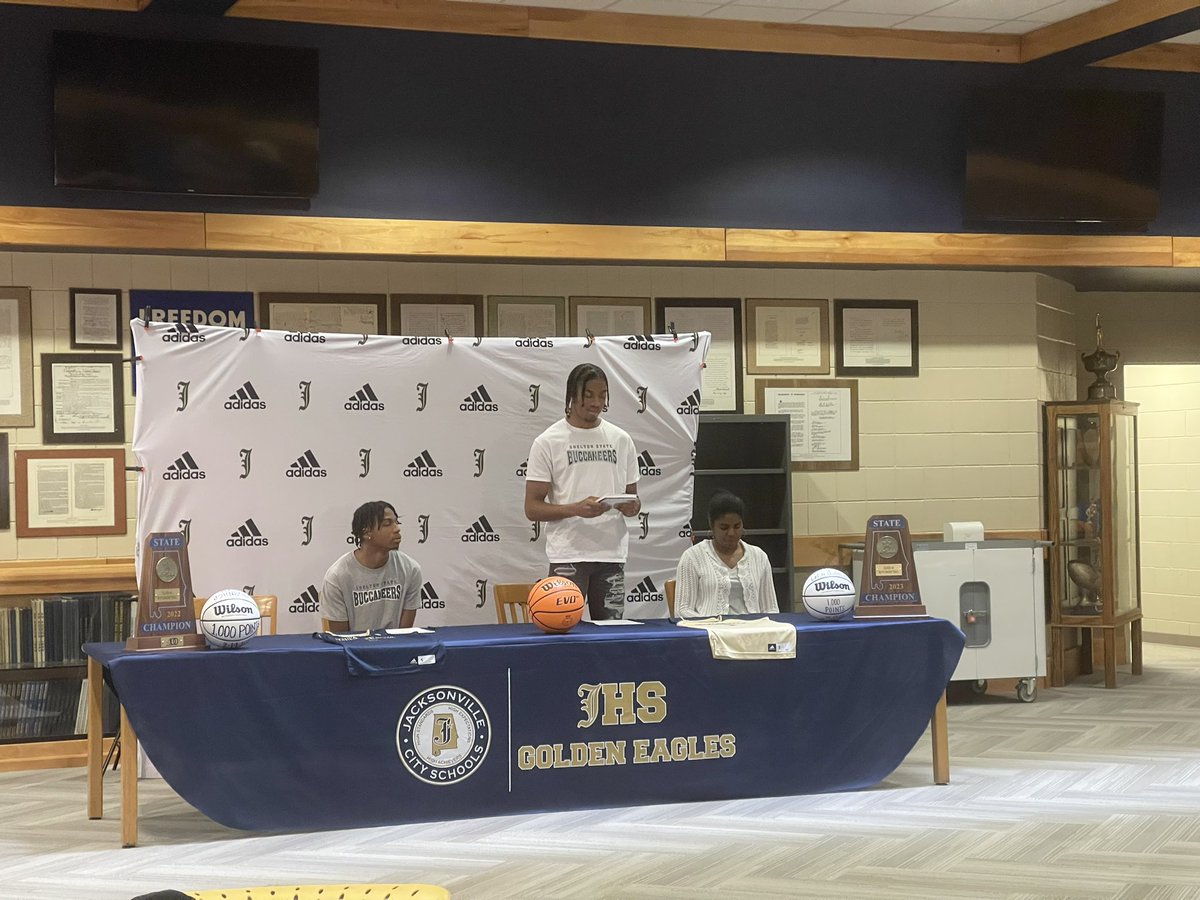 Jacksonville Basketball tweet media