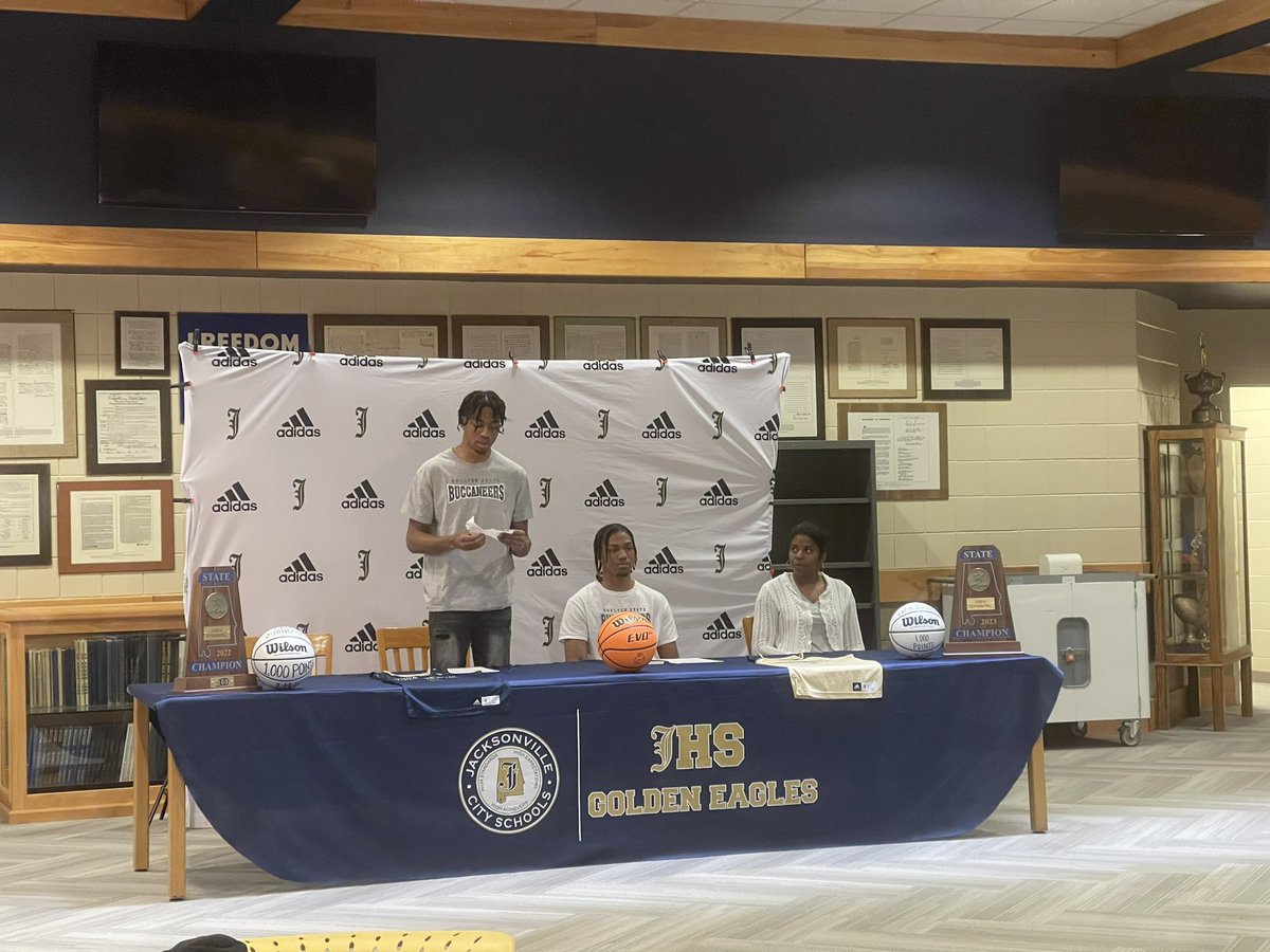 Jacksonville Basketball tweet media