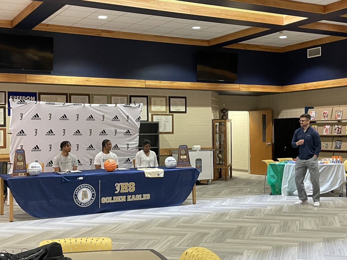 Jacksonville Basketball tweet media
