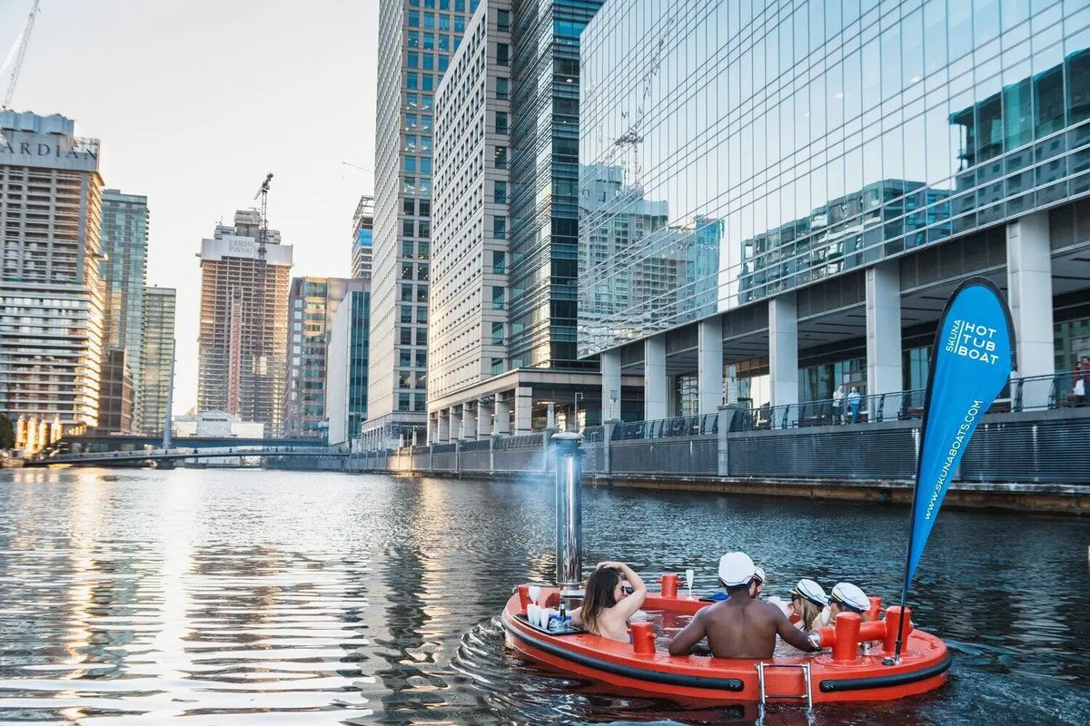 TransitGuideDET's tweet photo. What if we connected I-375 to the Detroit River &amp; filled it with hot tub tug boats? https://t.co/jxb6SLgl2P