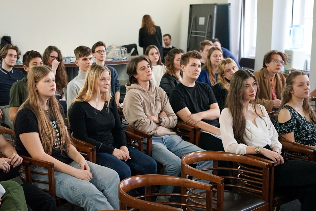 LitFin_CZ's tweet photo. Just had the pleasure of hosting 30 aspiring lawyers, economists, and politicians at our Prague office to share our journey and insights into litigation funding and insolvency. It's inspiring to see the next generation's curiosity and eagerness to shape the future of fintech! https://t.co/OjChSyukYk