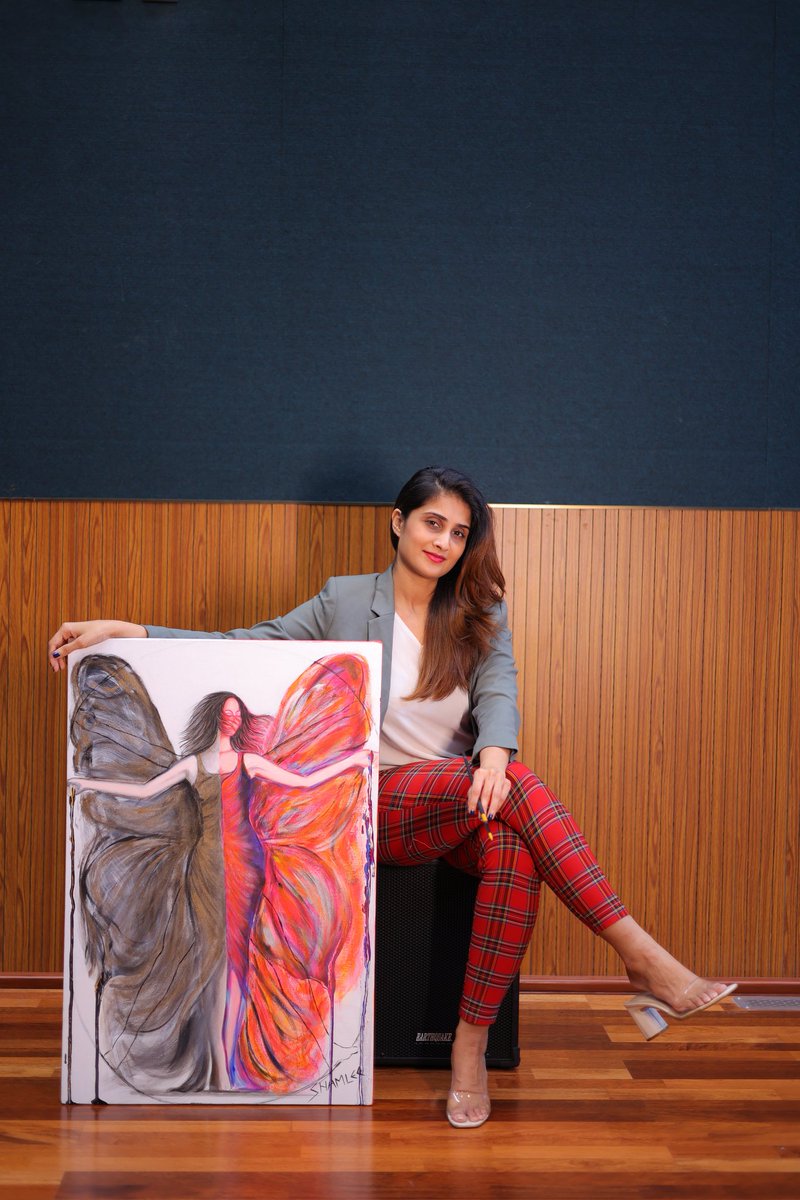 proyuvraaj's tweet photo. National-award winning actress #Shamlee, best known for her remarkable performance in ace director Mani Ratnam's Anjali, has now begun to showcase her prowess as an artist as well!
Her commitment, relentless practice and tenacious attitude have now led her to create art that is original, expressive and straight from the heart!