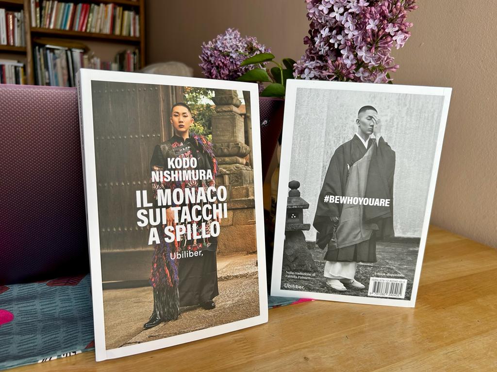 italiagiappone's tweet photo. @kodonishimura 
IL MONACO DAI TACCHI A SPILLO
al 38° @LoversFilmFestival
Merc19aprile'23🕕18
Il monaco #buddhista parla del suo #libro
con @vladimirluxuria #FabiolaPalmeri traduttrice del volume e #GiuliaBertucciotto editrice
👉https://t.co/2FIe2TrcMY
👉https://t.co/n54gDOF615 https://t.co/YnYnDZ0bsa