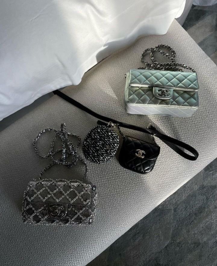 bottegalolita's tweet photo. Chanel bags https://t.co/Q3LpXUvy02
