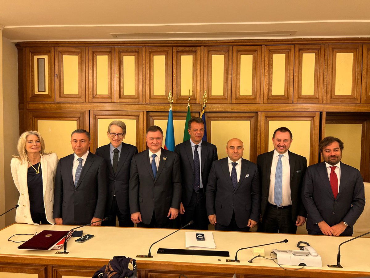 AmbasciataAZE's tweet photo. Oggi, presso @SenatoStampa, è stata presentata la nuova composizione del Gruppo di Amicizia #Italia-#Azerbaigian presso l’Unione Interparlamentare, successivo alla costituzione nella XIX Legislatura del #Parlamento della Repubblica Italiana. 
@Milli_Majlis @Montecitorio
🇦🇿🇮🇹 https://t.co/BhsO2NCjrJ