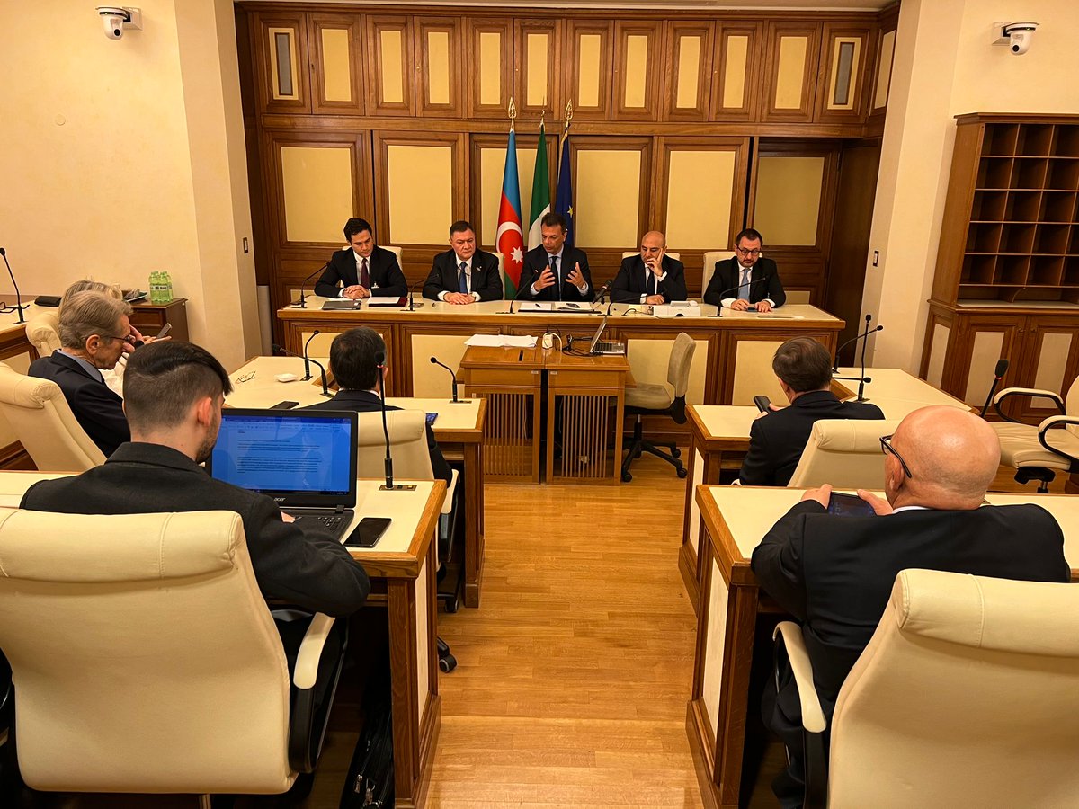 AmbasciataAZE's tweet photo. Oggi, presso @SenatoStampa, è stata presentata la nuova composizione del Gruppo di Amicizia #Italia-#Azerbaigian presso l’Unione Interparlamentare, successivo alla costituzione nella XIX Legislatura del #Parlamento della Repubblica Italiana. 
@Milli_Majlis @Montecitorio
🇦🇿🇮🇹 https://t.co/BhsO2NCjrJ