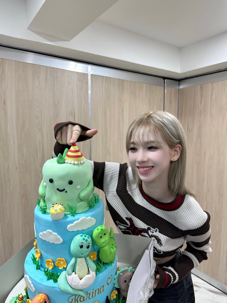 The dinosaurs birthday cake! 🦕