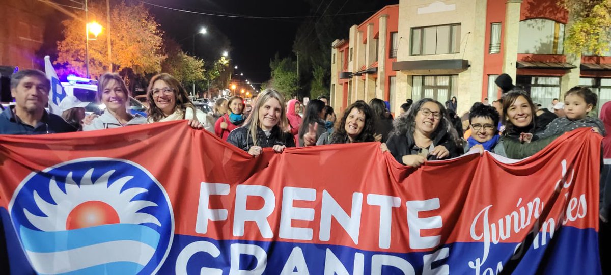 FrenteJda's tweet photo. Querida vecina, vecino compañeras y compañeros de #junindelosandes Queremos expresarles nuestro agradecimiento por su apoyo, acompañamiento y cercanía en la campaña electoral. Este es un camino que recién comienza. Gracias! y les invitamos a seguir recorriéndolo juntos https://t.co/lWKFrZRMyu