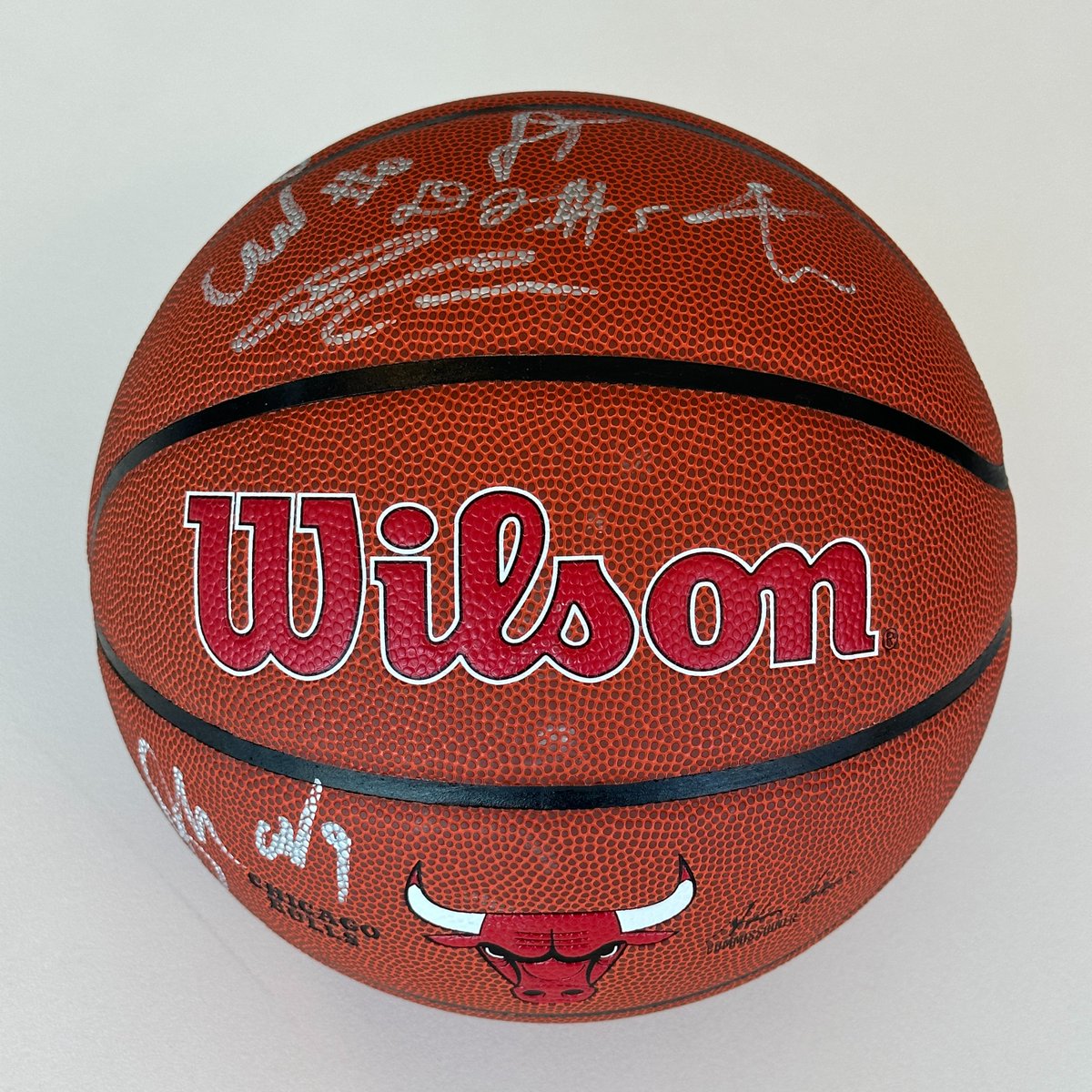 Bulls Community (@bullscommunity) on Twitter photo Special Gift For Our Bulls Community โค๏ธ
To commemorate the <a href="/chicagobulls/">Chicago Bulls</a> season weโre giving away a Team Signed Basketball!
RT & FOLLOW for your chance to win! Special Gift For Our Bulls Community โค๏ธ
To commemorate the <a href="/chicagobulls/">Chicago Bulls</a> season weโre giving away a Team Signed Basketball!
RT & FOLLOW for your chance to win!