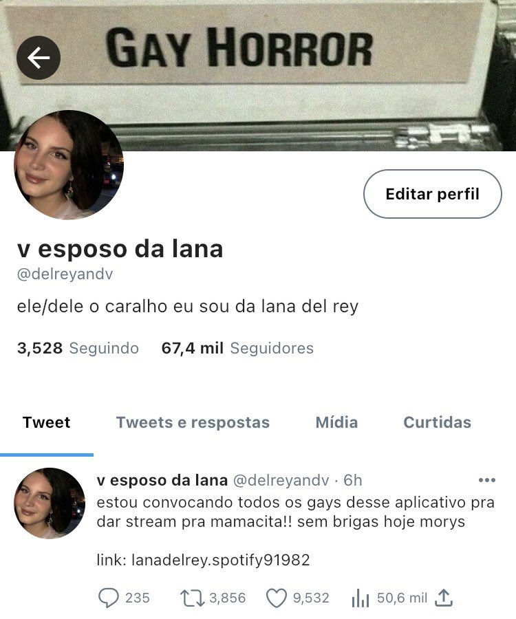 jimispecial's tweet photo. #taekookau: onde taehyung e jungkook, ambos fan-account famosinhos no twitter se odeiam e vivem entre farpas. eles só não contavam que iriam começar a faculdade juntos e fora das redes sociais iriam se apaixonar sem saber que eram os próprios arcos-rivais no twitter. https://t.co/TKJJPHsi5k