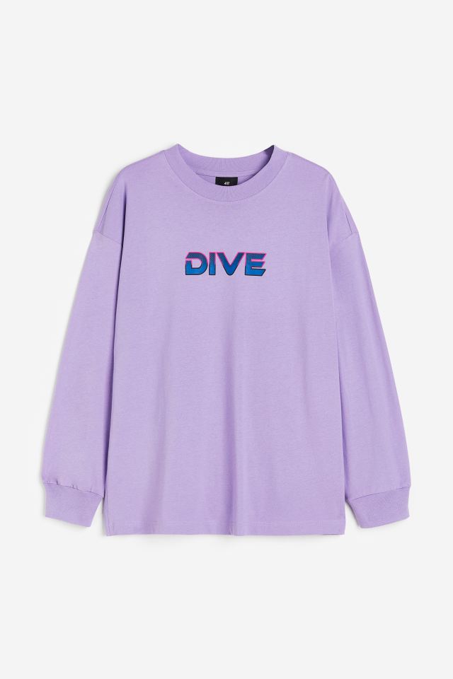 starlet_sn0w's tweet photo. on @BGYO_Akira:

@hm Oversized Fit Printed Jersey Top (Rs. 1,499.00 ≈ Php 1,027)

PIENALO WITH BGYO 
#BGYOsaPIENALO

#BGYO #BGYO_Akira @bgyo_ph @hmphilippines https://t.co/jE7ntuncF2