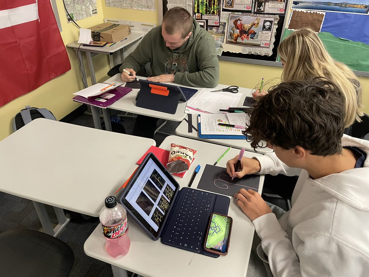FrauMosser's tweet photo. German 4 has been studying well known German artists this quarter. Today we focus on Gustav Klimt’s golden age, and made our own versions of The Tree of Life https://t.co/Ik6uZyFY7v