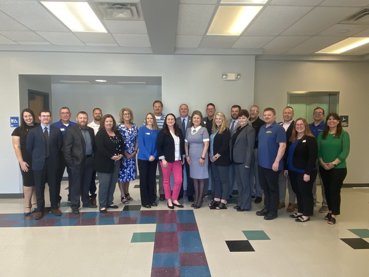 CarlAlbertState's tweet photo. Reps from CASC, Eastern Oklahoma State College, and Kiamichi Tech met at their regularly scheduled semi-annual meeting to discuss how best to foster their existing partnership and work to best meet the needs of area students. Great things are ahead for education in SE Oklahoma! https://t.co/hfvq2dggD0