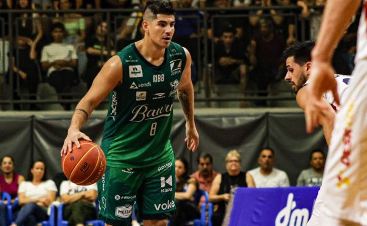 #DestacadosGPSports 🔥

La volvió a romper Jony Machuca ( <a href="/machucajony/">jony machuca</a> ) esta vez en el comienzo de los playoffs en Brasil.
En el triunfo de <a href="/BauruBasket/">Bauru Basket</a> sobre <a href="/SaoJoseBasquete/">São José Basketball</a> 
24 Pts. 6/7 3 Pts. 4 Asis. 4 Reb. 30 Val. 

A seguís así Jony!! 🇧🇷🇧🇷🇦🇷🇦🇷🔥🔥
#TeamGPSports 
📷 <a href="/NBB/">NBB CAIXA</a>
