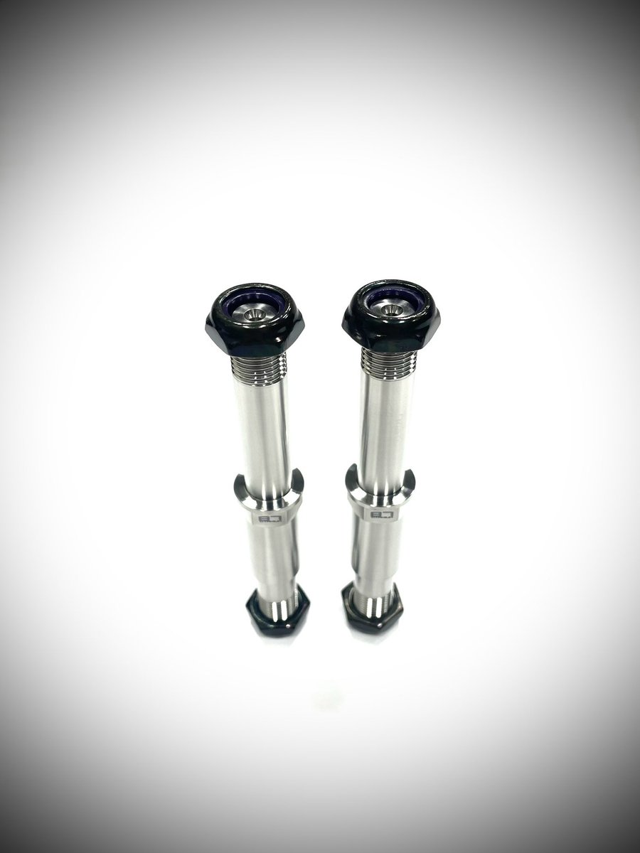 87SPEED_LLC's tweet photo. 🔩NEW PRODUCT🔩
We are now offering RR shock studs for 31” bars! We’ve had a lot of demand for these the past few months, check it out here👇🏼
📍https://t.co/DRIhJtXNI3📍
#MADEINTHEUSA
#87TITANIUM
#87SPEED https://t.co/9PGcSzfSTy
