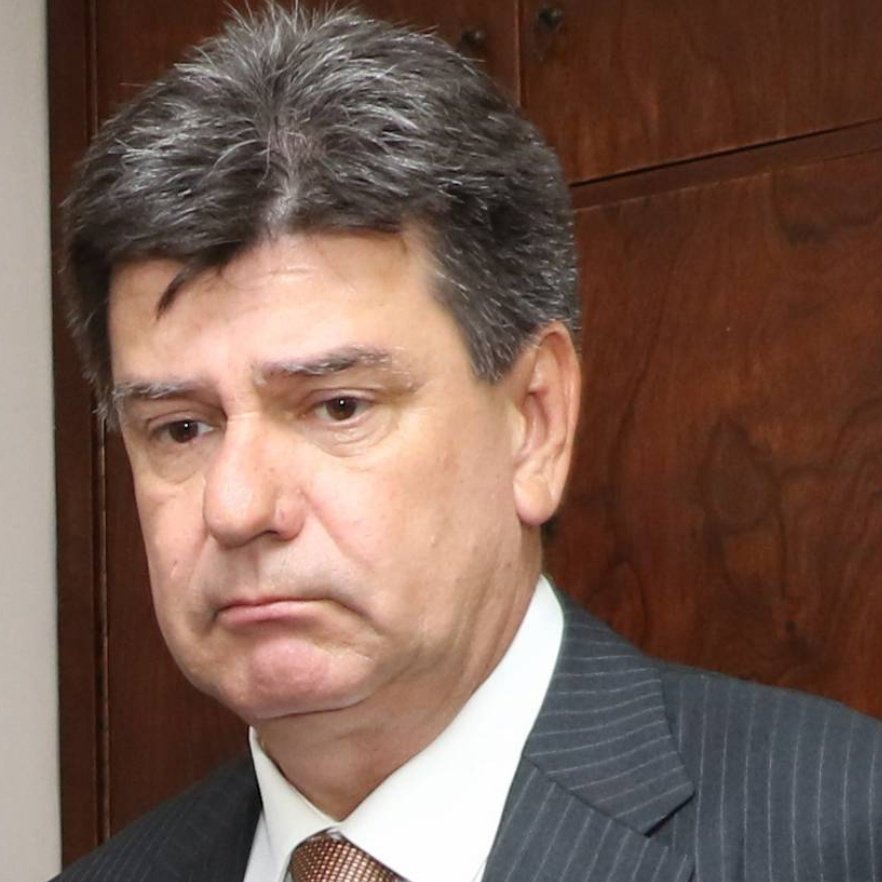 Tengo una buena noticia: cuando <a href="/EfrainAlegre/">Efraín Alegre</a> pierda este 30/4, es probable que se retire de la política!!!! Y eso es MUY BUENOOOO. A por ello compatriotas!!!
