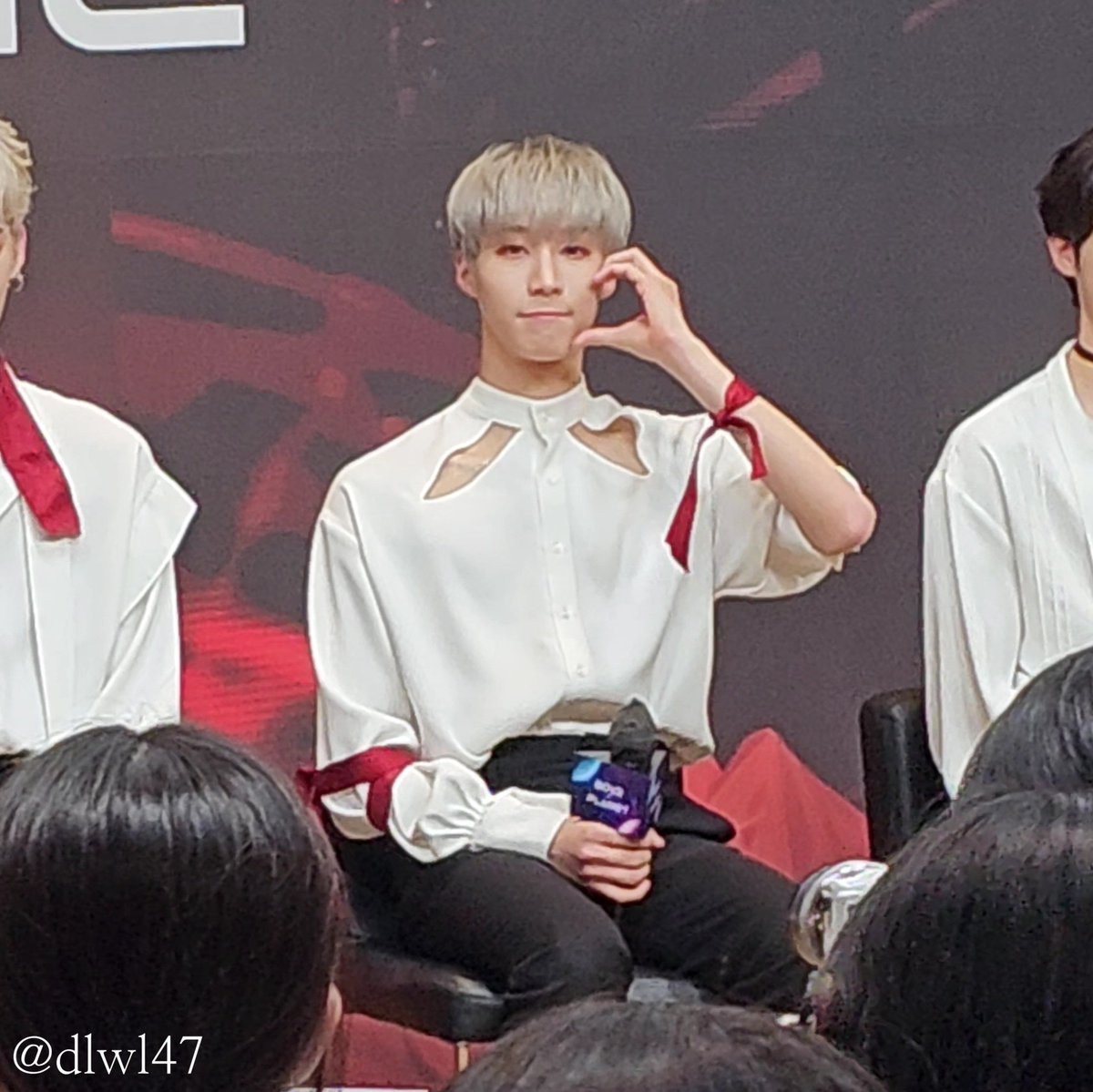 dlwl47's tweet photo. 💛무한하트💙

#천관루이 #陳冠叡 #CHENKUANJUI #チェンクァンルイ #BOYSPLANET https://t.co/hFxr6GdgVA