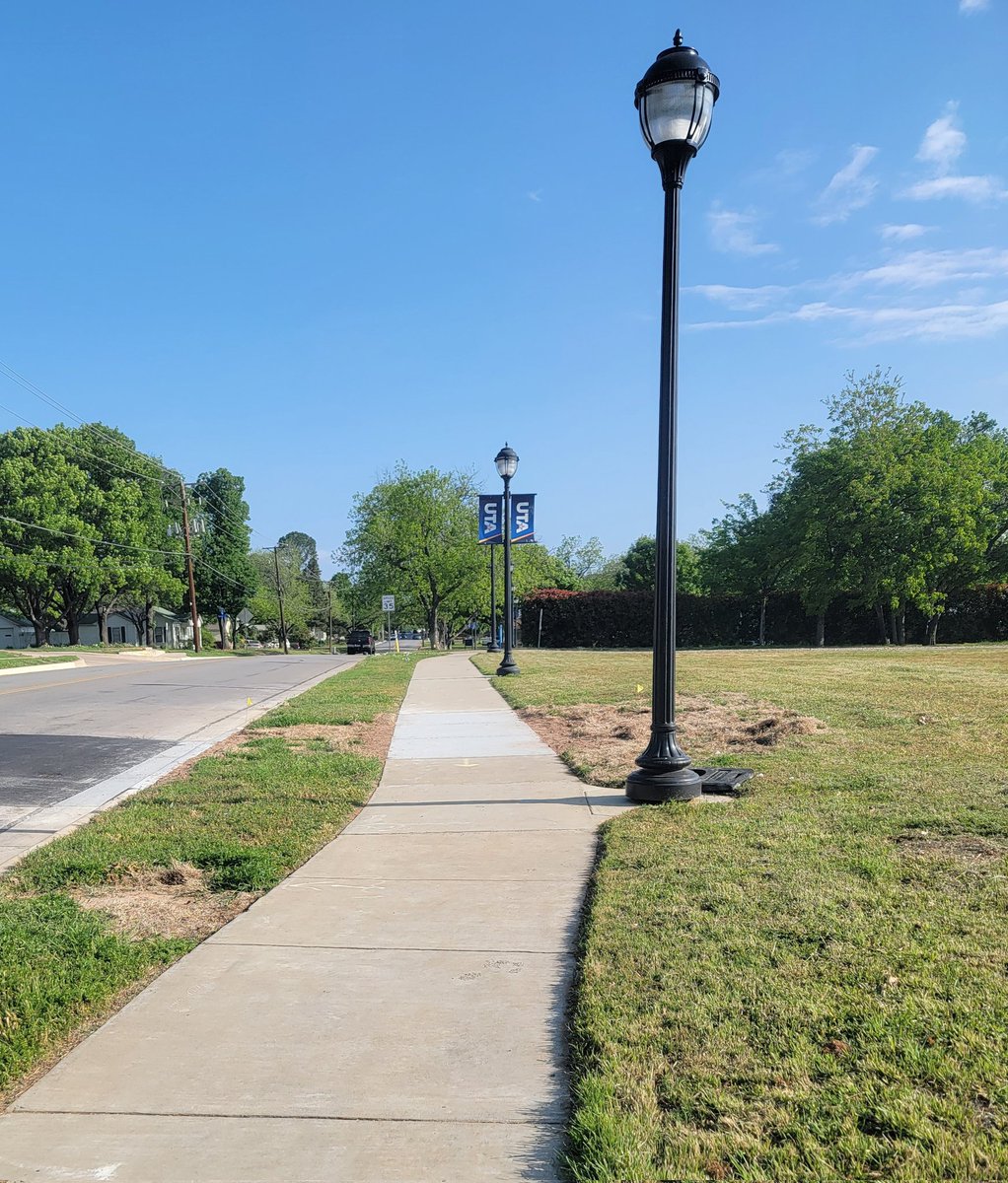 justdjjenny's tweet photo. Another beautiful morning walk to start the day off right! โ๏ธ๐ #tuesdayvibe #sunshine #springtimeintexas #JustJenny https://t.co/yb9FeJ2m6k