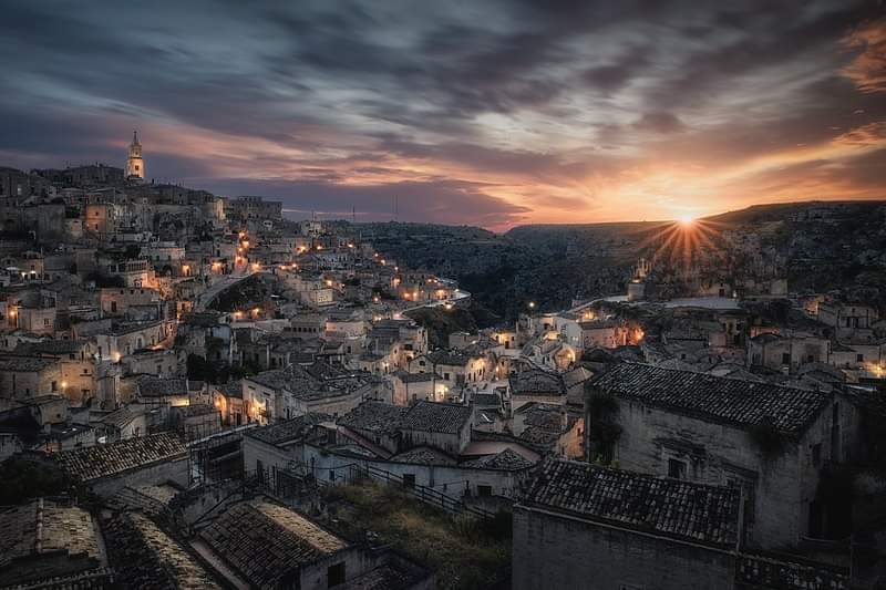 LoveBasilicata's tweet photo. Matera. A unique city in the world 
#LoveBasilicata #EnPleinAir #FreeToMove 💚
📸 @teodcrb, CC BY-SA 4.0 https://t.co/G2z8k3oTyW
