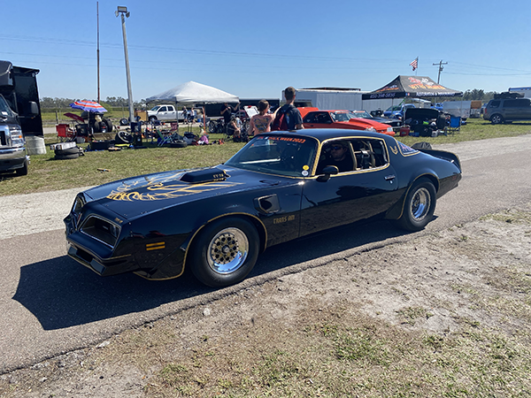 EngineBuildMag's tweet photo. A properly built “Bandit” Trans Am is one of our favorite cars. Nick Weigand showed up at this year’s Sick Week with a 1977 Pontiac Trans Am featuring a twin-turbo 461 Pontiac engine. It's this week's #EngineoftheWeek sponsored by @PennGrade, Elring & NPW.
https://t.co/ANVz6Fc9o0 https://t.co/5FVbTO0lOR