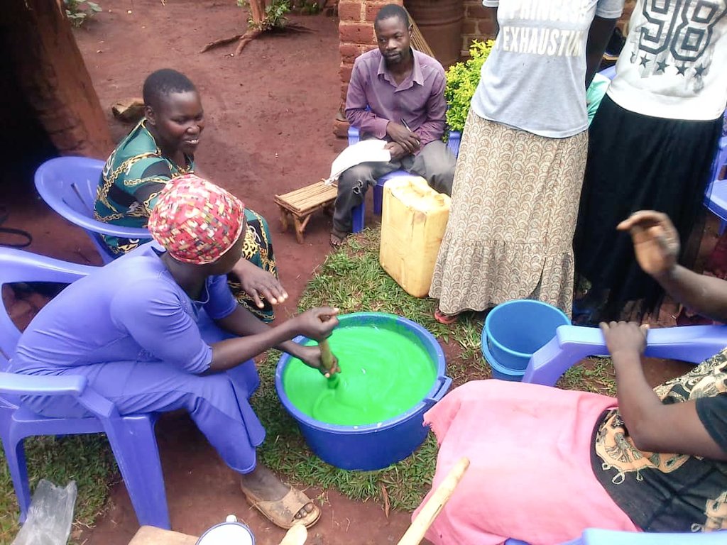 WipeUganda's tweet photo. Training on liquid soap making. Members in Team No Sleep at Busede were earlier today skilled!
#WipeUg
#HereToImpact https://t.co/Mr2OZg6nvN