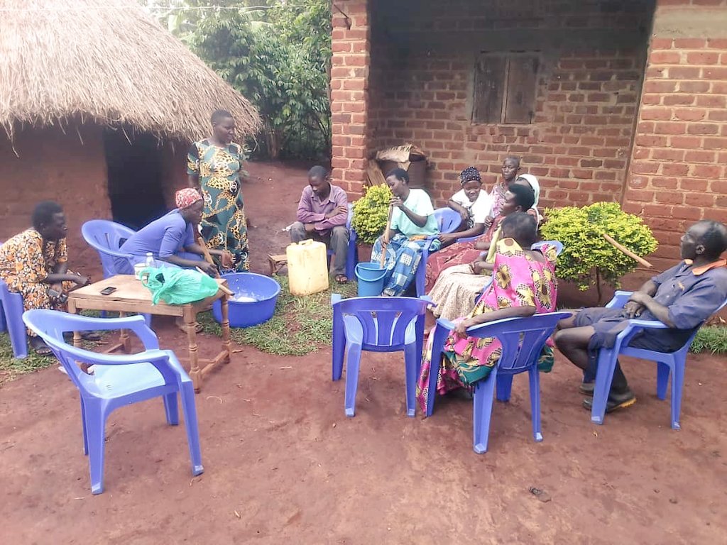 WipeUganda's tweet photo. Training on liquid soap making. Members in Team No Sleep at Busede were earlier today skilled!
#WipeUg
#HereToImpact https://t.co/Mr2OZg6nvN