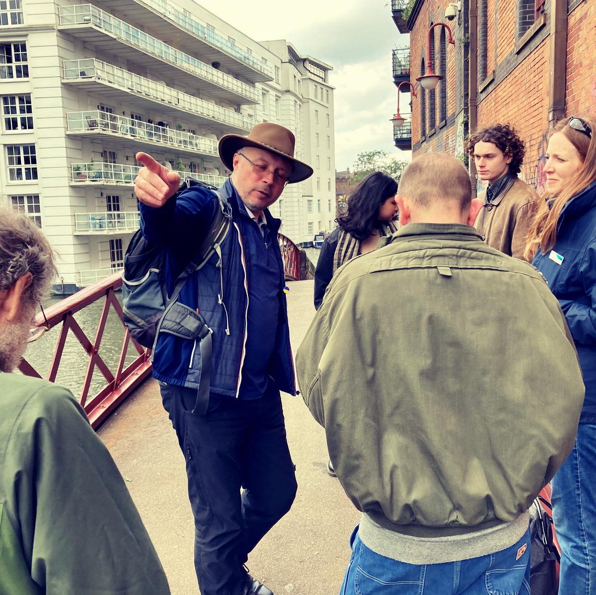 CRTSouthEast's tweet image. The sun shone on our Dead Dog Bridge reopening today, with the refurbished ironwork gleaming in Indian red livery, a nod to its LNWR rail heritage. The £533k project was enabled by an award from Postcode Earth Trust, thanks to funds raised by players of People’s Postcode Lottery.