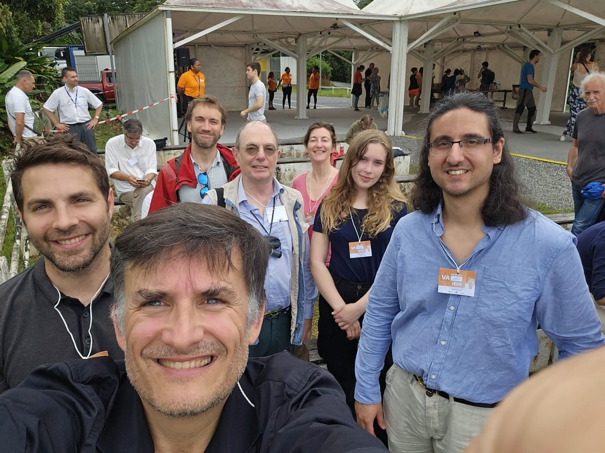 🚀 Une partie de l'équipe de direction de l'Institut Origines était présente à #Kourou au Centre spatial guyanais pour le lancement de #JUICE de <a href="/ESA_fr/">ESA France</a> @univamu