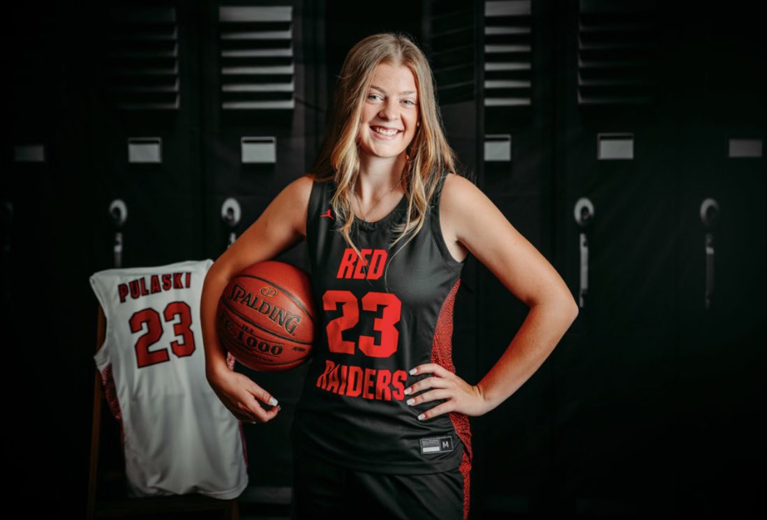 PHS_GirlsBB's tweet photo. HAPPY 18th BIRTHDAY TO SENIOR, @ella_wiese !!! Pulaski GBB hopes you have the best day filled with Mountain Dew, friends, &amp; maybe a @MorganWallen shoutout???? We ❤️ YOU🎉🎈 https://t.co/9viHbqD0wm