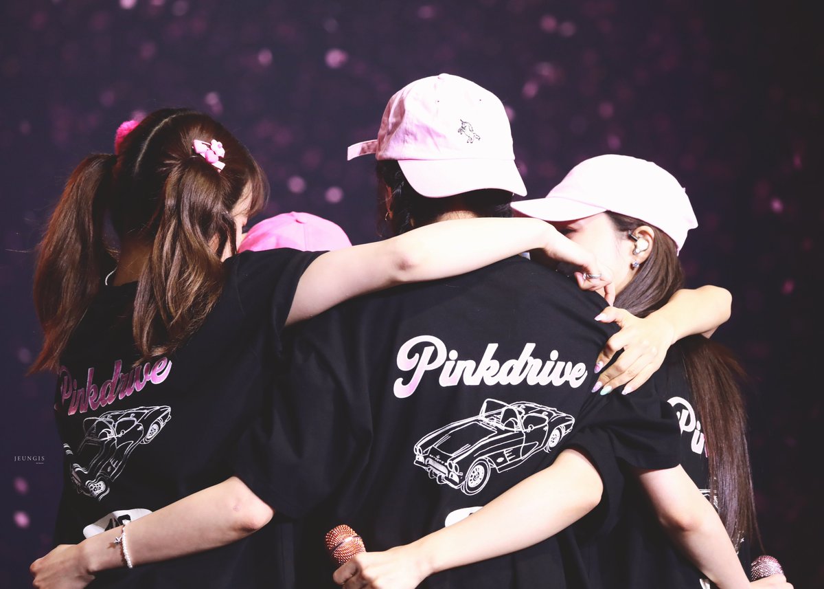 Jeungis's tweet photo. 2023.04.19
앞으로도 판다입니다. 🐼

#에이핑크   #Apink   ⁠ ⁠#정은지  #eunji 
#벌써_12주년_앞으로도_판다입니다
#Apink_12_birthday
@Apink_2011 https://t.co/HhyNjtsTNz
