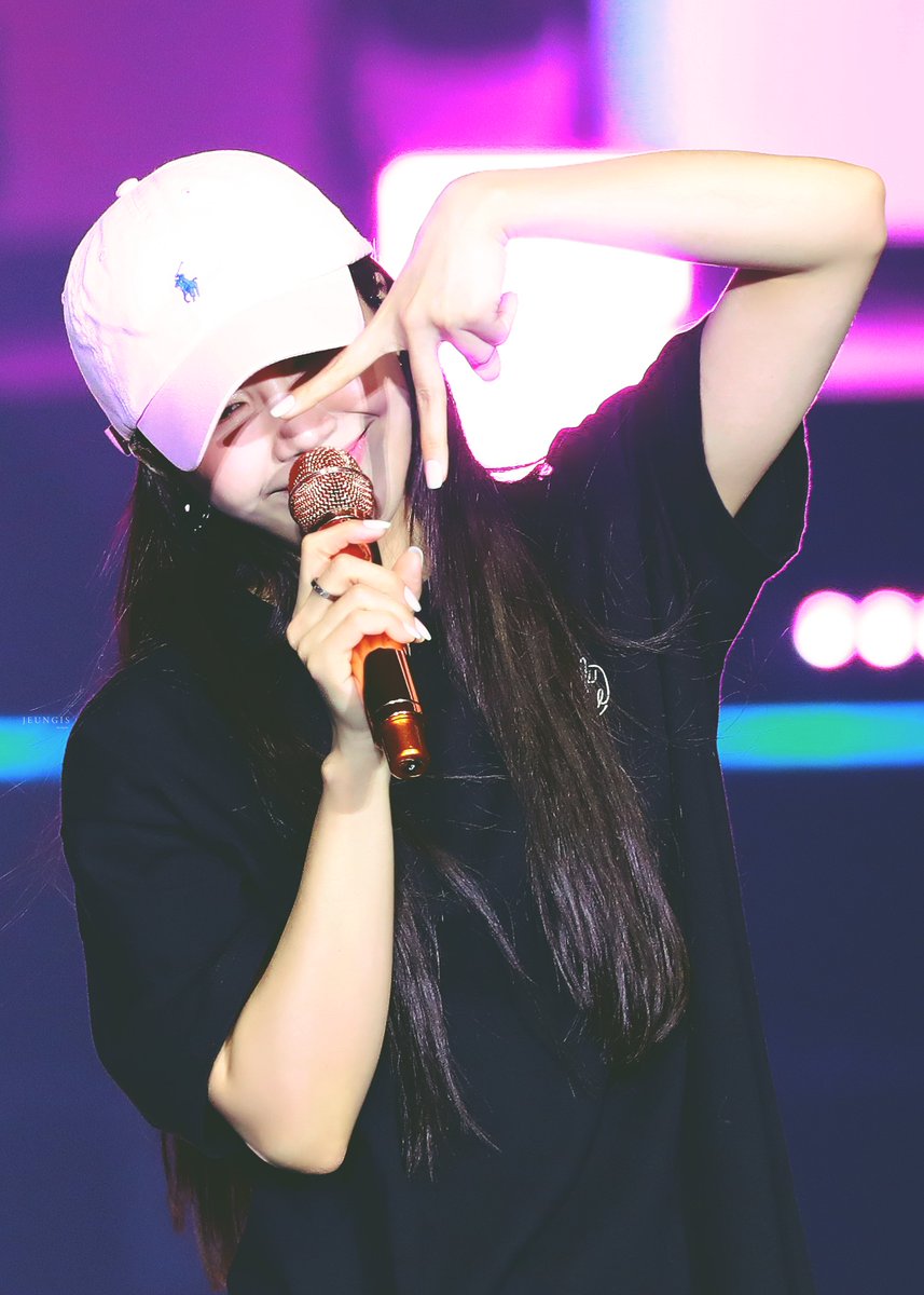 Jeungis's tweet photo. 2023.04.19
앞으로도 판다입니다. 🐼

#에이핑크   #Apink   ⁠ ⁠#정은지  #eunji 
#벌써_12주년_앞으로도_판다입니다
#Apink_12_birthday
@Apink_2011 https://t.co/HhyNjtsTNz