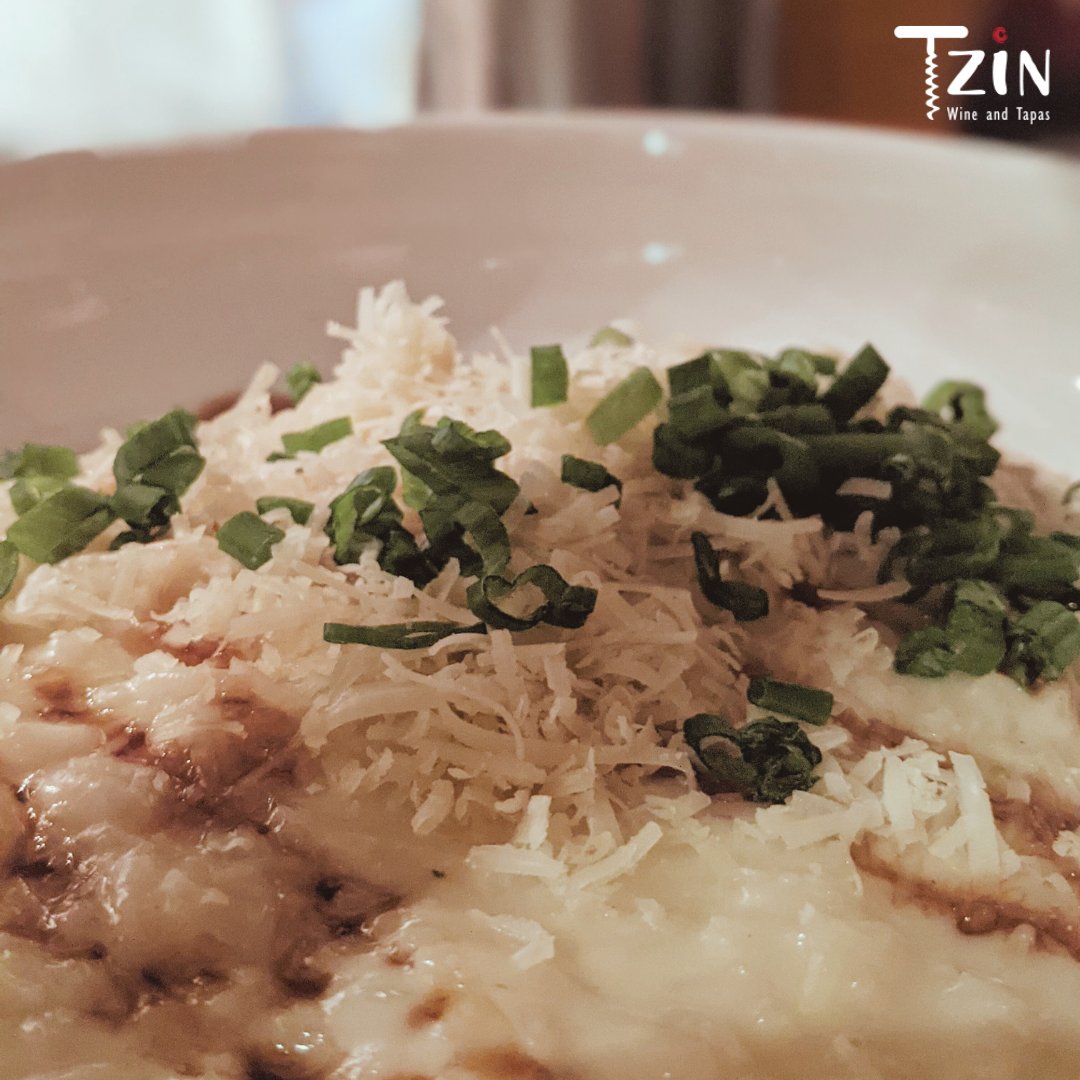 #yeg #yegfood #yegwine #yegeats #yegdt #on104th #yegtakeout #yegpatio #yegcurbside #yegrestaurants #yegcooks #edmonton #yegsmallbiz #yeglocal #yegsupportlocal #yegisawesome / Reservations: tzin.ca / (780) 428-8946