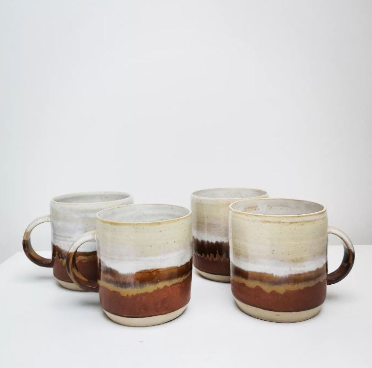 Surrey_AL's tweet image. Learner Magda created this beautiful set of mugs on her pottery course with tutor Anna 🫖

Anna is really pleased with her progress since learning with us and we can see why!

Well done Magda.👏 

#Pottery #MugSet #Handmade
@mango_clay
